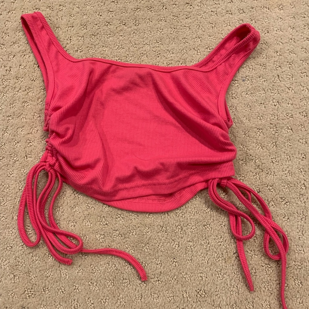 SHEIN Rouched Hot Pick Crop Top